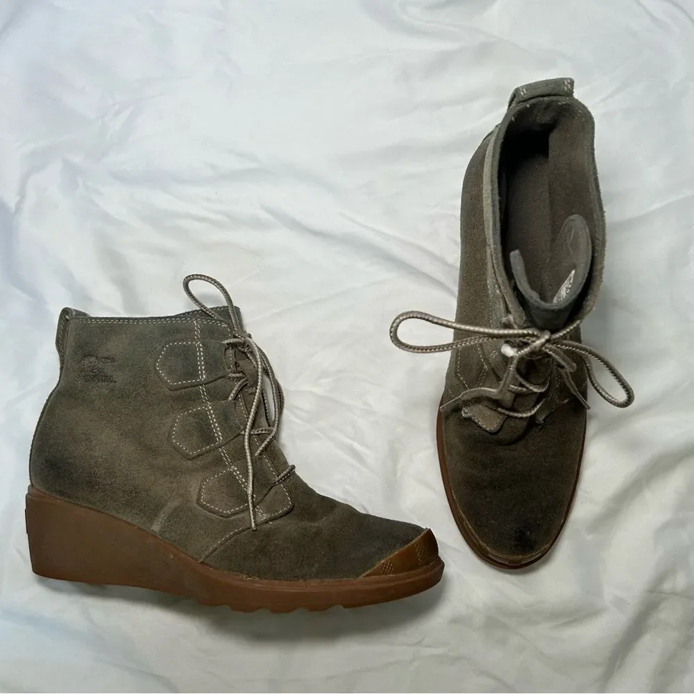Sorel Toronto green suede lace up waterproof wedge boots women’s shoe size 7.5